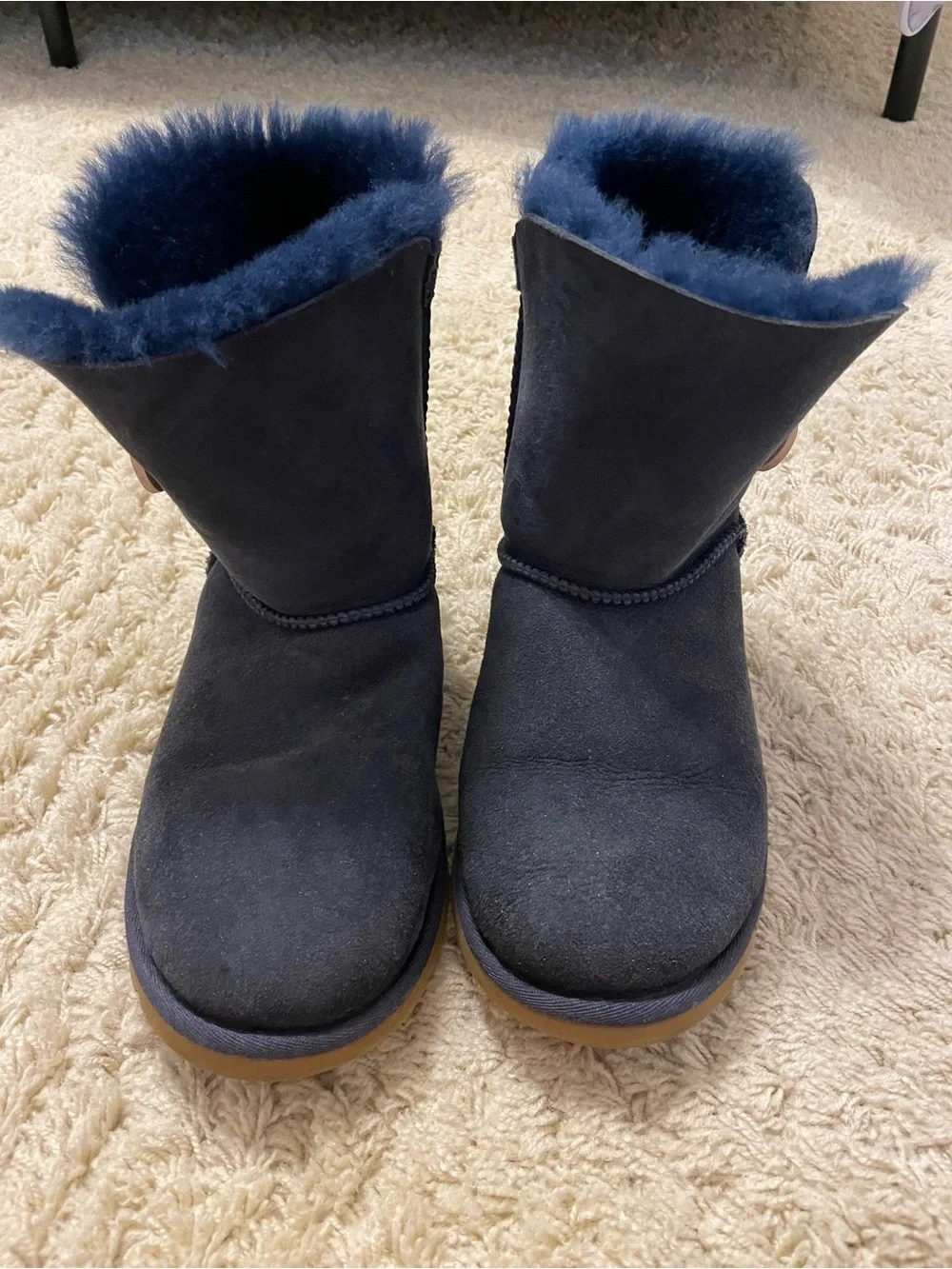 Uggs Kids Plush-Lined Short Winter Boots in Navy 6Y